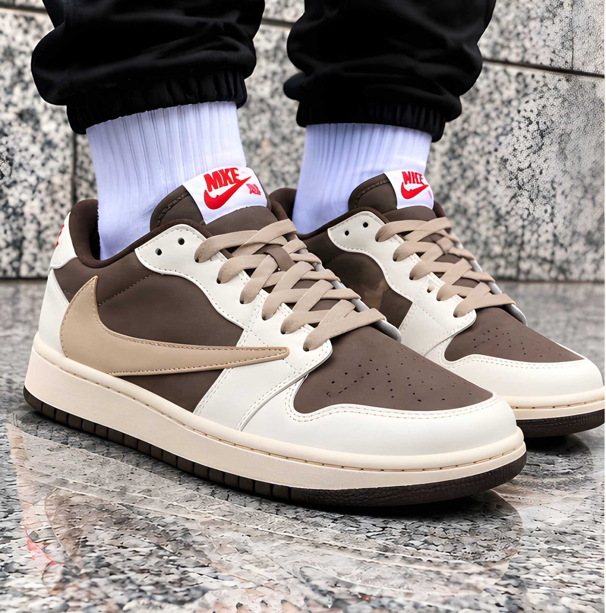 Nike Travis Scott Reverse Mocha