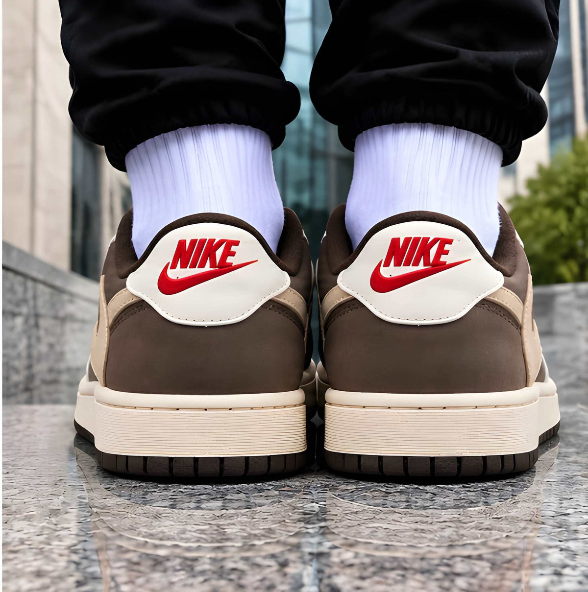 Nike Travis Scott Reverse Mocha